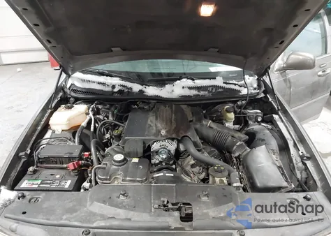 2003 Lincoln Town Car Executive из США, поврежденный, VIN 1LNHM81W13Y629941